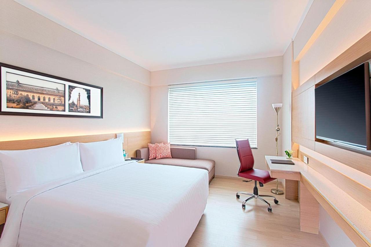 Fairfield By Marriott Lucknow Hotel Екстериор снимка