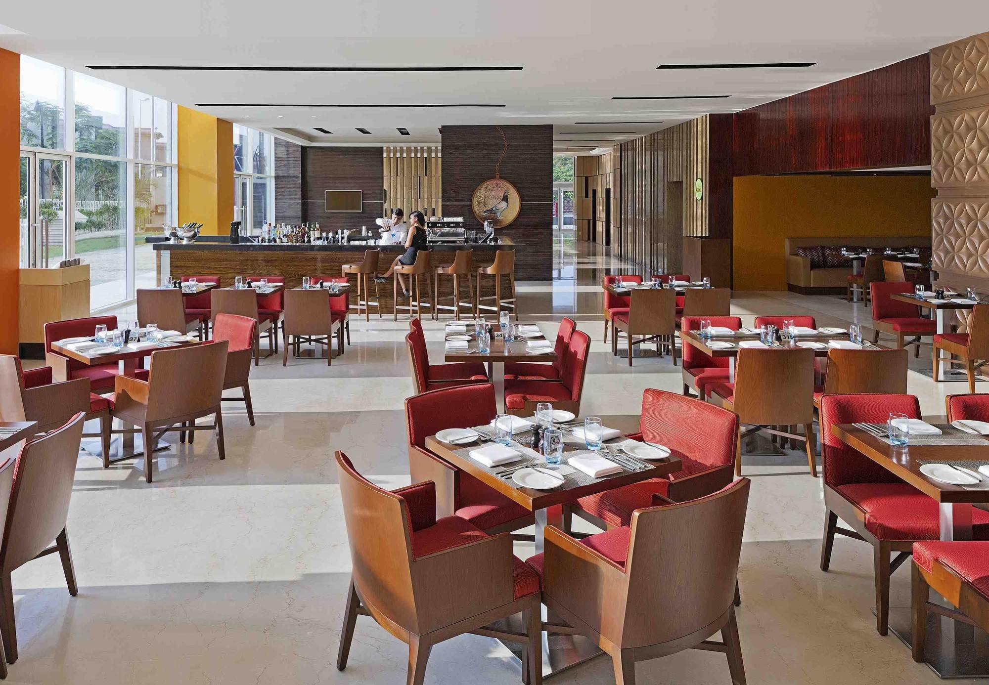 Fairfield By Marriott Lucknow Hotel Екстериор снимка